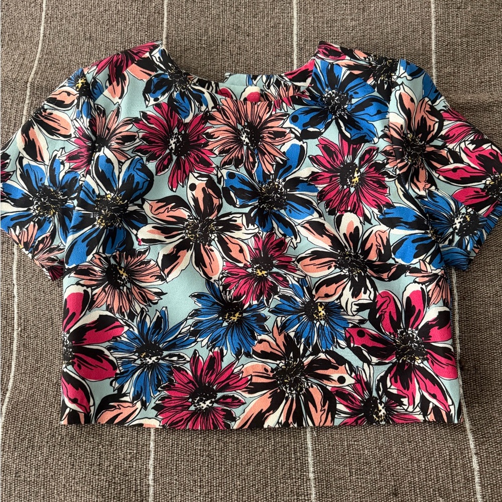 Yumi Floral Crop Top in Blue, Pink & Peach